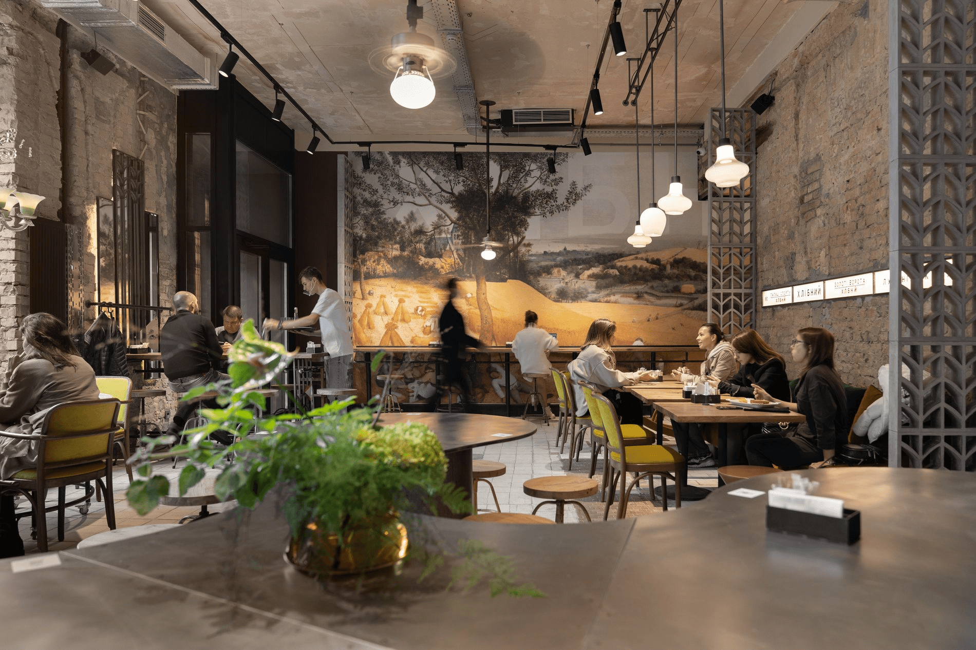 Кав’ярня «Хлібний» на Воздвиженці