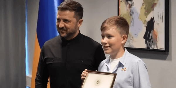 Зеленський нагородив 11-річного хлопця з Данії