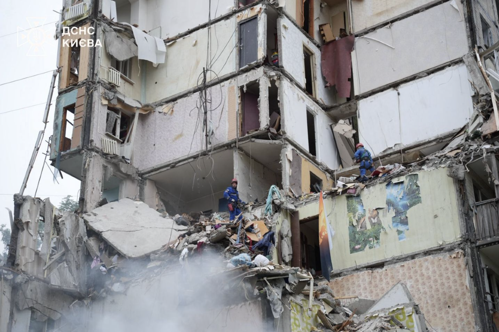 Київ після нічної атаки: зруйновані будинки, десятки поранених і загиблих