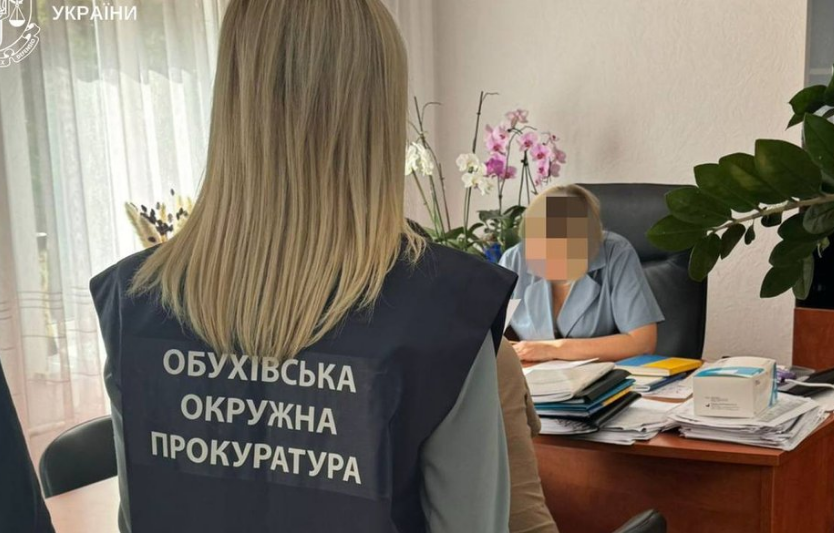 Директорку Обухівської лікарні підозрюють у зловживанні коштами НСЗУ